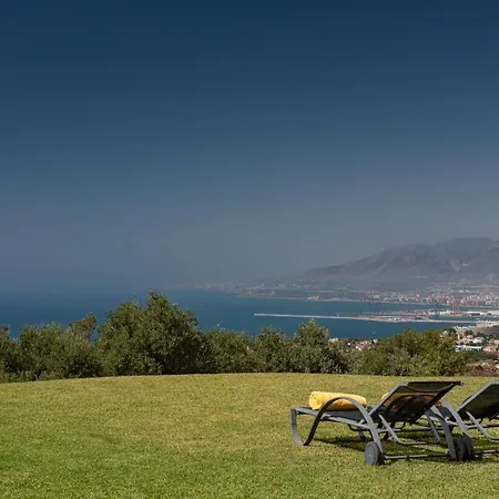 Cubo's Mountain Bayview Luxury