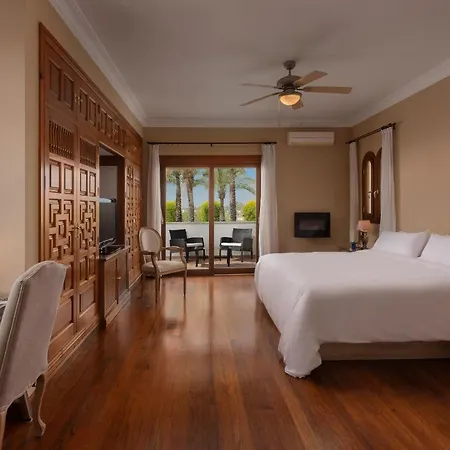 Cubo's Mountain Bayview Luxury Malaga