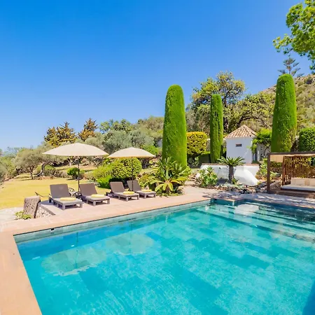 Cubo's Mountain Bayview Luxury Malaga