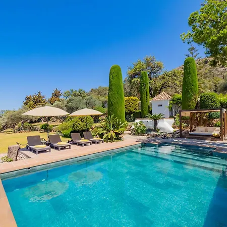 Cubo's Mountain Bayview Luxury Malaga