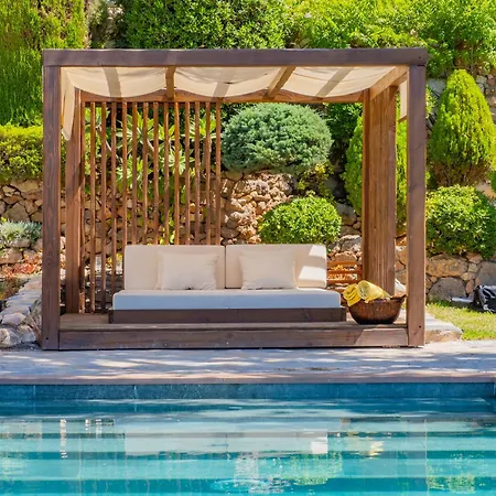 Villa Cubo's Mountain Bayview Luxury Malaga