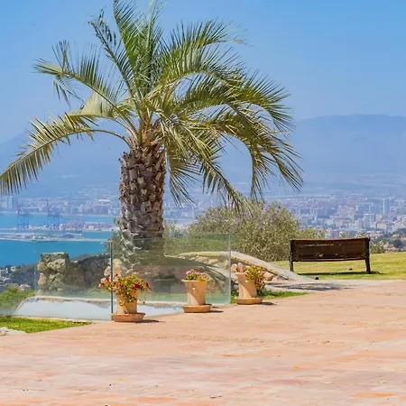 Villa Cubo's Mountain Bayview Luxury *